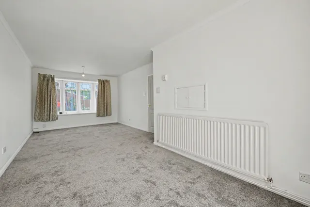 Photo 2 — Garth Crescent, Binley, CV3