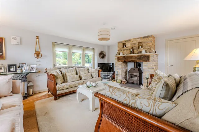 St. Andrews Lane, Titchmarsh, NN14, photo 3
