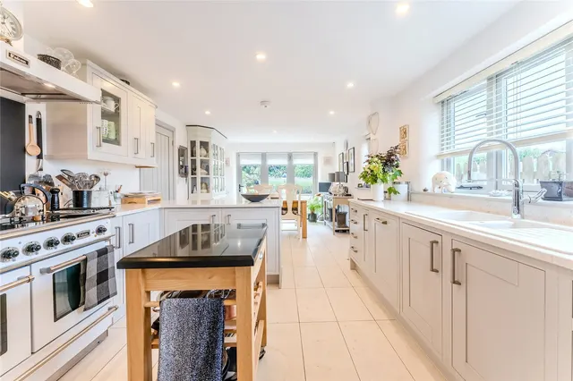 St. Andrews Lane, Titchmarsh, NN14, photo 2