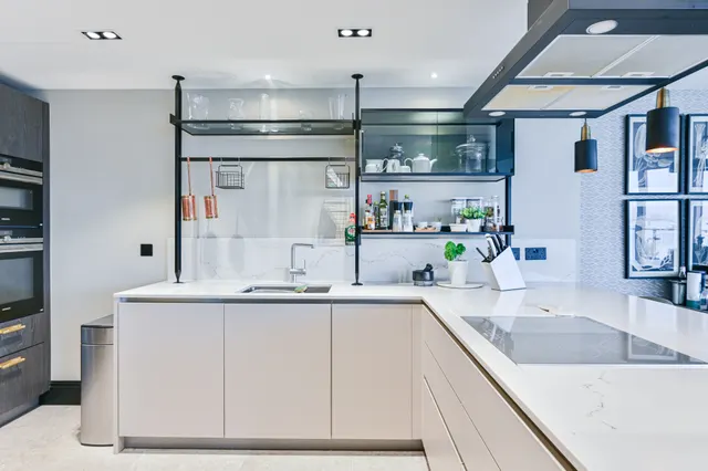 Photo 3 — 84 Commodore House, Battersea Reach, Juniper Drive, London