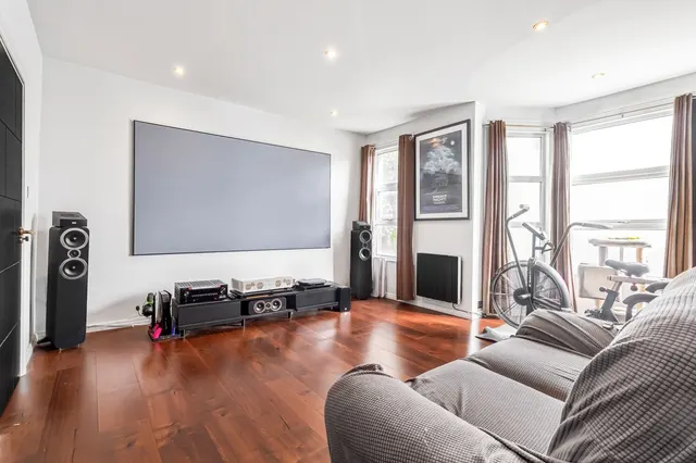 Nelson Road, Crouch End, N8, photo 2