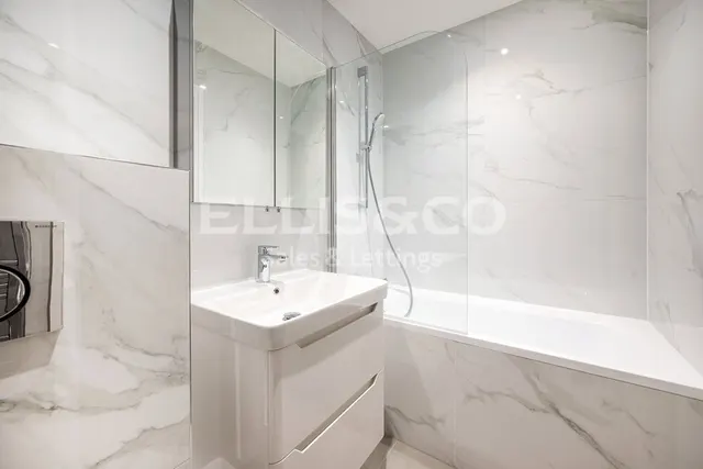 High Road, Whetstone, N20, photo 3