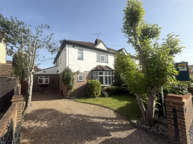 Moorhayes Drive, Laleham, TW18, photo 1
