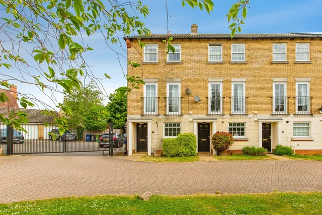 Orchard Way, Lower Cambourne, Cambridge, photo 1