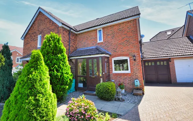 Tanners Mead, Edenbridge, TN8, photo 1