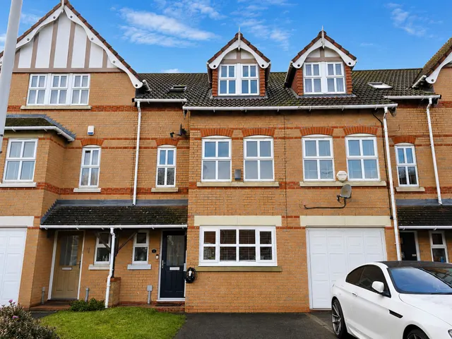 Alberbury Avenue, Altrincham, photo 1