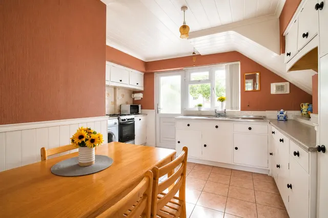 Hockley Road, Basildon, SS14, photo 2