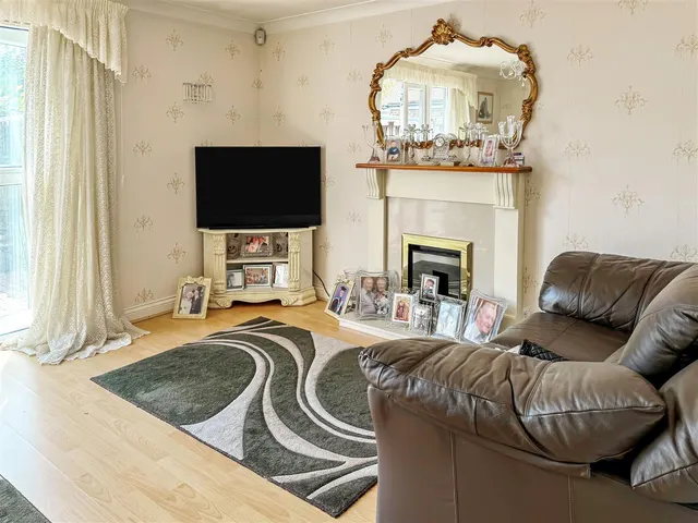 Horsham Road West, Littlehampton, photo 3