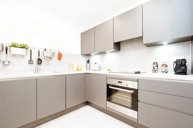 Photo 3 — Chamberlain Court, Upton Park, London, E13