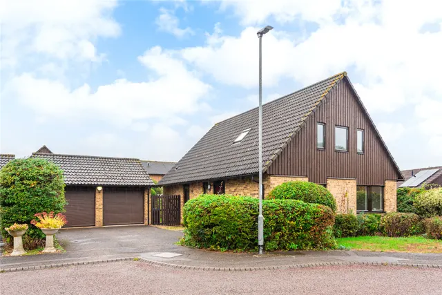 Dalestones, West Hunsbury, NN4, photo 1