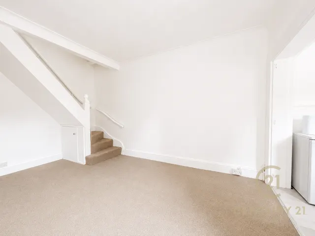 Bearfield Road, Kingston upon Thames, KT2, photo 2