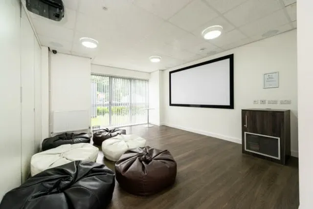 Park Street, Luton, LU1, photo 3