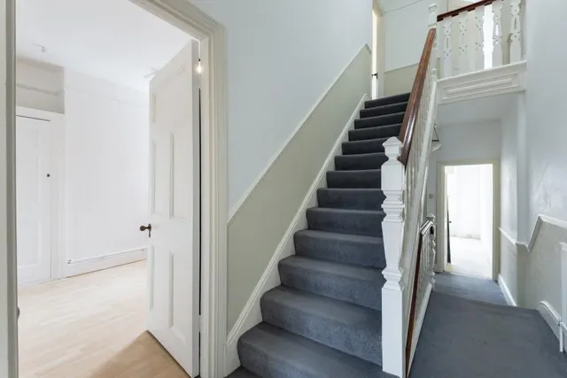 Bowood Road, London, SW11, photo 3