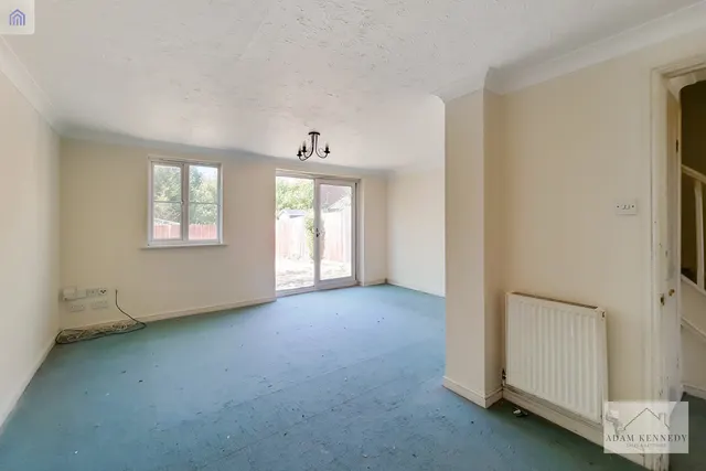 Photo 2 — 15 Landridge Drive, Enfield, Greater London, EN1 4LG