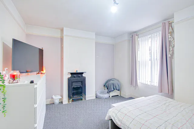 Photo 3 — Swan Road, Kingsholm, Gloucester, GL1