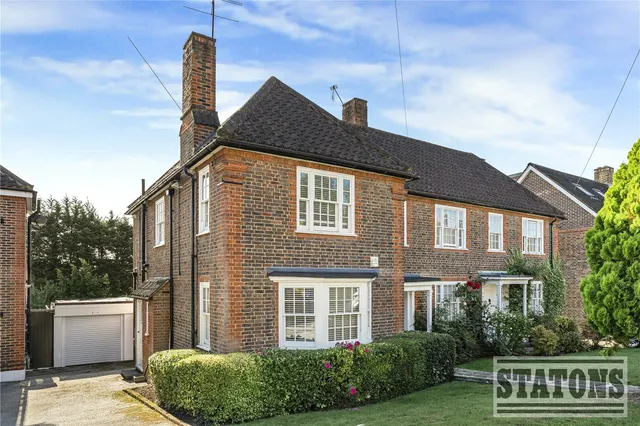 Southway, London, N20 8DE, photo 1