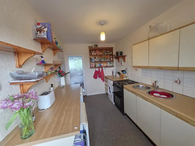 Photo 2 — Albion Road, Scarborough YO11 2BT