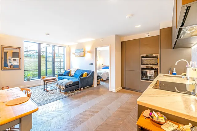 Photo 2 — Bembridge House, 1 Archer Mews, Hampton Hill, Middlesex, TW12 1EB