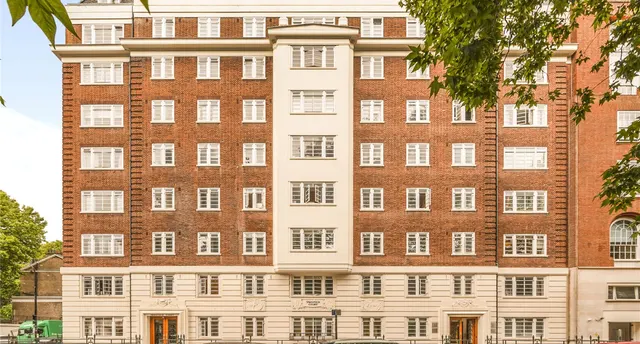 Tavistock Square, Bloomsbury, WC1H, photo 3