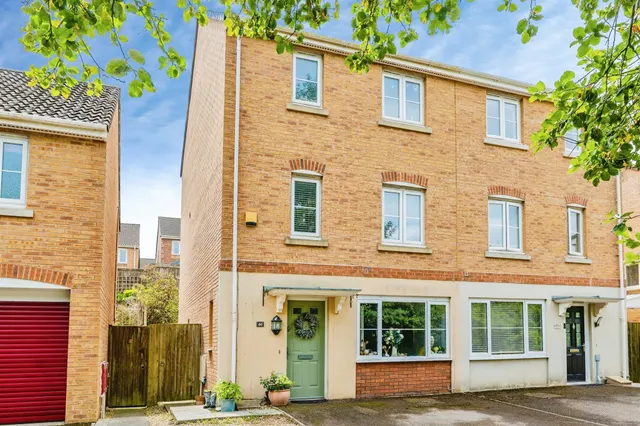 Kingfisher Road, Bridgend, CF33, photo 1