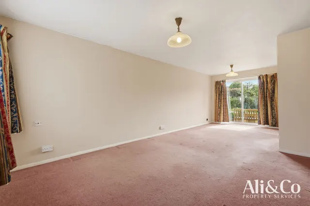 Photo 3 — Northolme Close, Grays, Essex, RM16 2NX