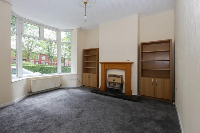 Photo 2 — Mayfair Gardens, Rochdale OL11 4QA