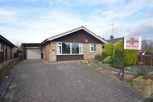 Cherryfields Road, Macclesfield, photo 1