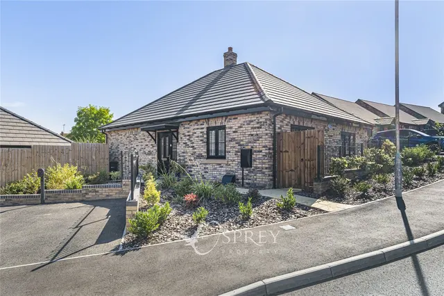 Primrose Drive, Oundle, PE8, photo 1