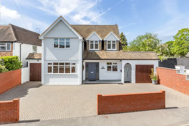 Church Road, Byfleet, KT14, photo 1