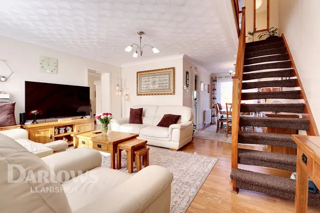 Astoria Close, Cardiff, photo 3