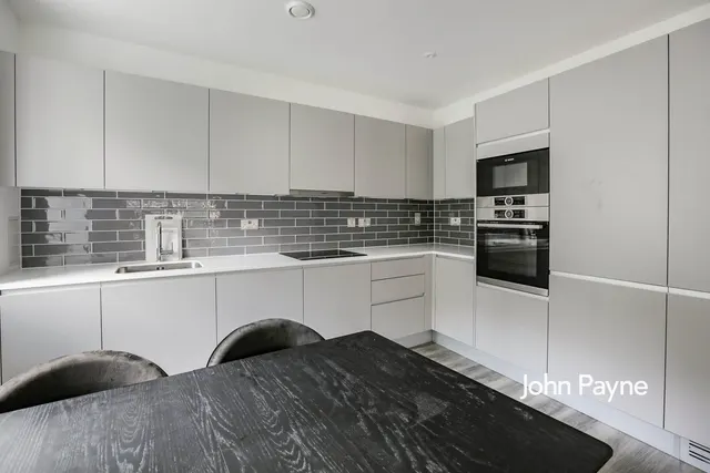 Juniper Crescent, London, SE10, photo 3