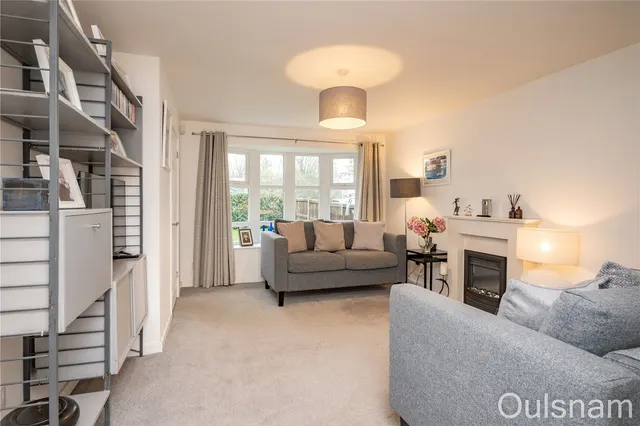 Photo 2 — Carnforth Road, Bromsgrove, Worcestershire, B60 2HS