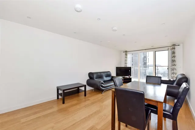 Railway Terrace, Slough, SL2, photo 2
