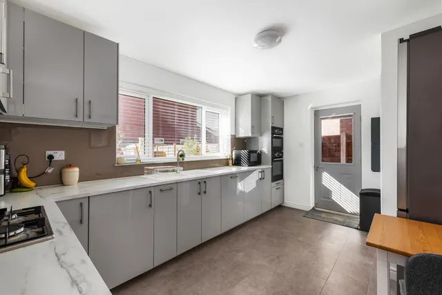 Oberon Close, Heathcote, CV34, photo 3