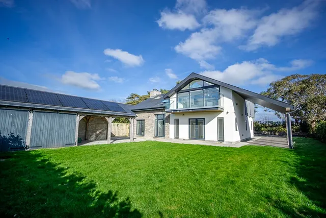 Photo 2 — Palmyra, Abersoch, Pwllheli, Gwynedd, LL53 7EY