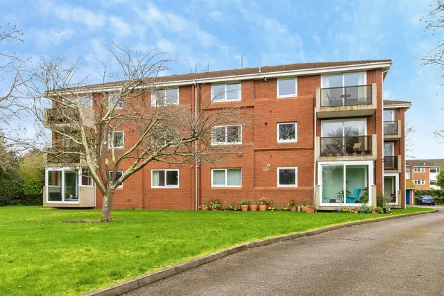 Wimborne Road, BOURNEMOUTH, photo 1