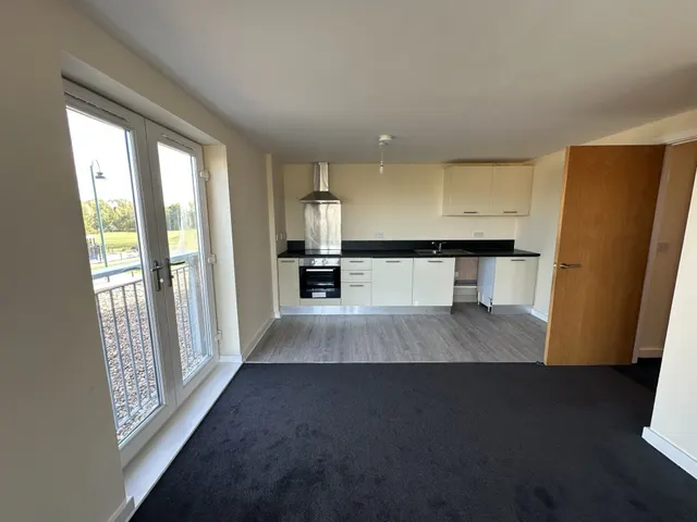 Stewartby Avenue, PE7, photo 3