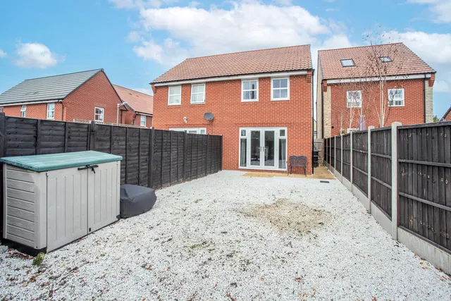 Dew Way, Calne, photo 2