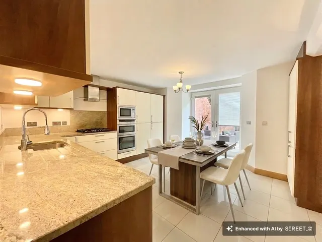 Sidmouth Avenue, Newcastle, ST5, photo 2