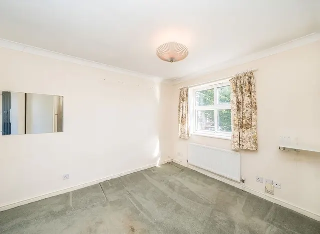 Tangmere Grove, Kingston Upon Thames, KT2, photo 2