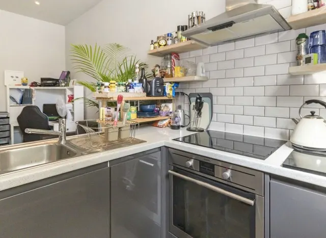Photo 3 — Denbigh Road, West Ealing, W13