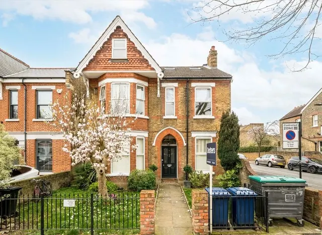 Denbigh Road, West Ealing, W13, photo 1