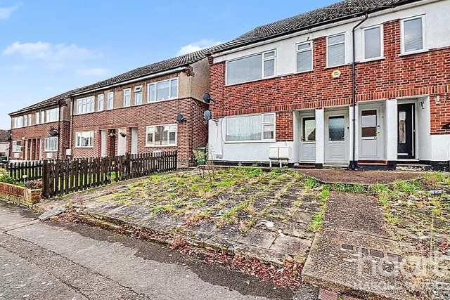 Ethelburga Road, Romford, RM3, photo 1