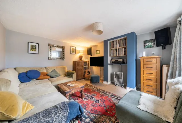 Middle Street, Stroud, GL5, photo 3