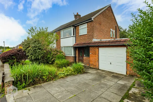 Lea Gate Close, Bolton, BL2 4AB, photo 1