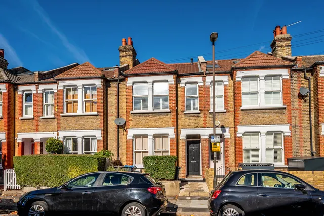London, SW19, photo 1