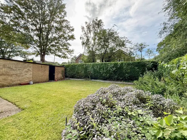 Heuthwaite Avenue, LS22, photo 2
