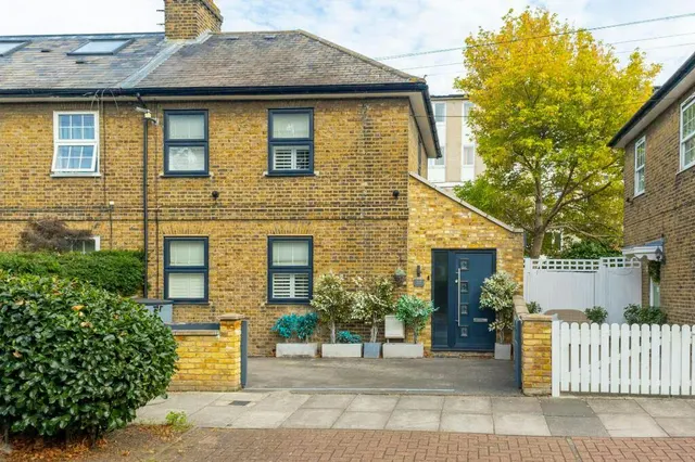 Kingfield Street, London, E14, photo 1