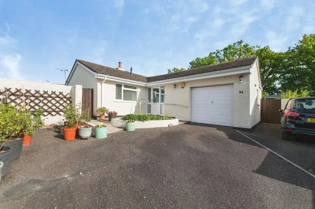 Brunenburg Way, Axminster, EX13, photo 1