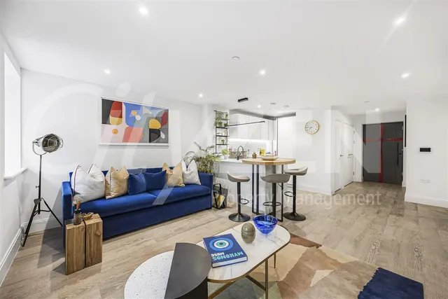Memorial avenue, Slough, SL1 3GY, photo 1